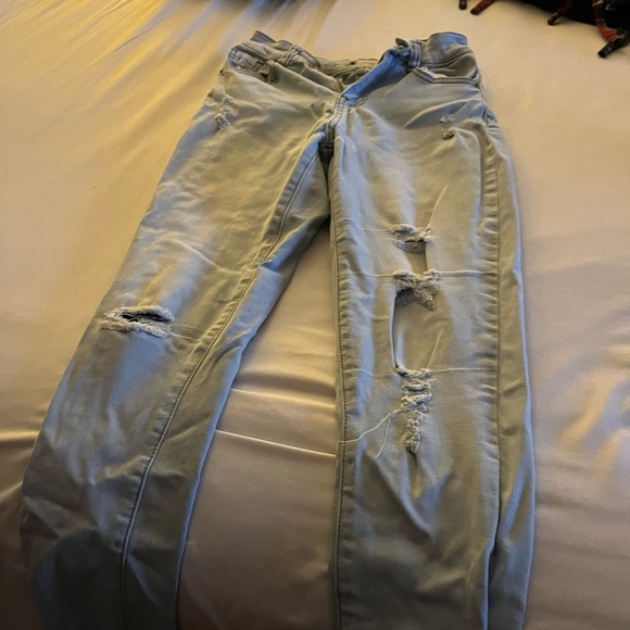 Ripped - Picture 1 of 3